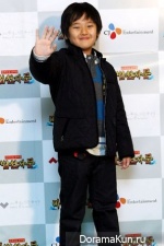 Kang Yi Seok