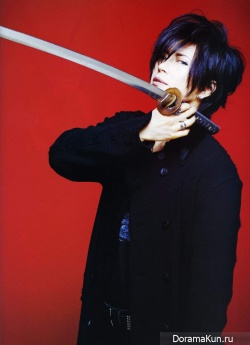 Gackt для Arena 37C Magazine parte1