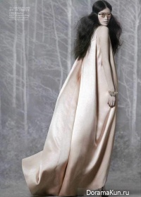 Sui He для Vogue China декабрь 2011