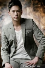 Lee Yong Woo