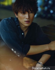 Ji Sung Ji Sung