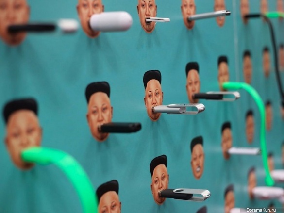 Доступ к ПК настолько ограничен, что USB-накопители служат в качестве модных аксессуаров