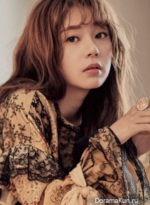 Baek Jin Hee для Singles March 2017