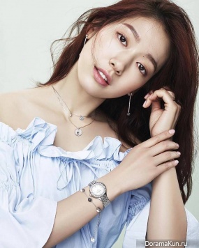 Park Shin Hye для Marie Claire February 2017