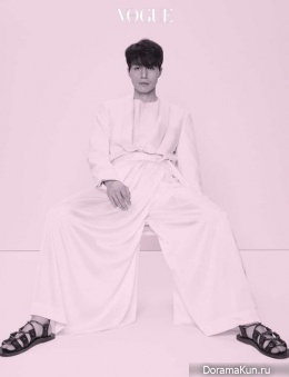Lee Dong Wook для Vogue March 2017