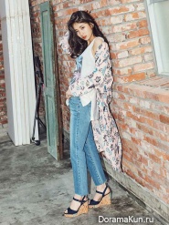 Suzy (Miss A) для GUESS 2017