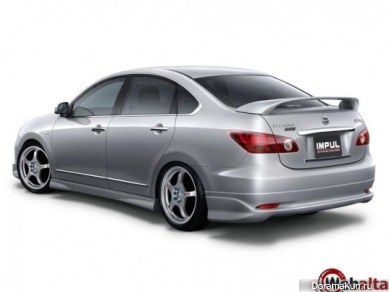 Машина Донхэ из Super Junior (Nissan Bluebird Sylphy и AUDI A5) Машина Донхэ из Super Junior (Nissan Bluebird Sylphy и AUDI A5)