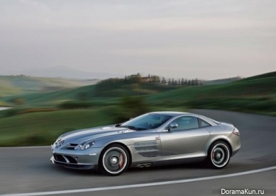 Машина Хань Гэна (бывший участник Super Junior) (Mercedes Benz SLR McLaren): Машина Хань Гэна (бывший участник Super Junior) (Mercedes Benz SLR McLaren):