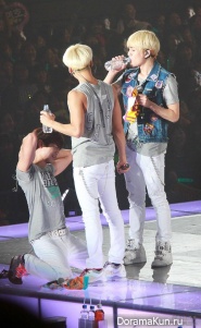 SHINee SHINee