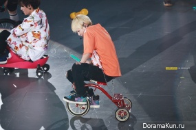 SHINee SHINee