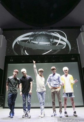 SHINee SHINee