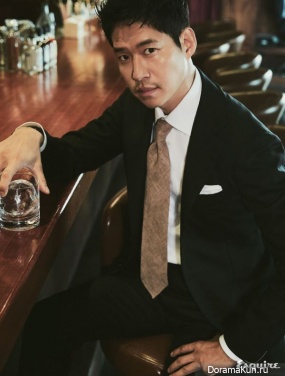 Yoo Jun Sang для Esquire August 2017