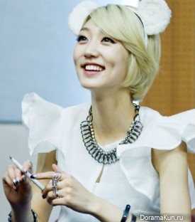 Eun Ji Eun Ji