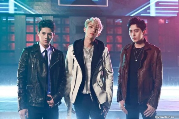ZE:A J