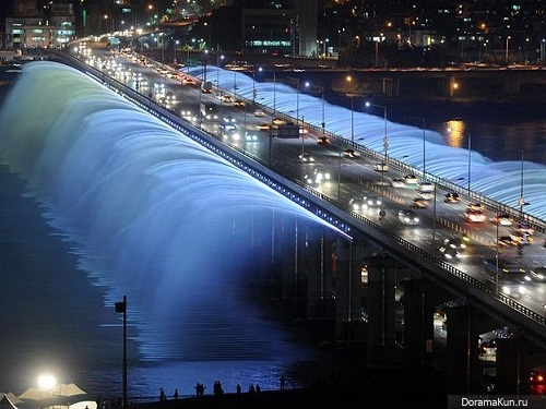 Banpo Bridge