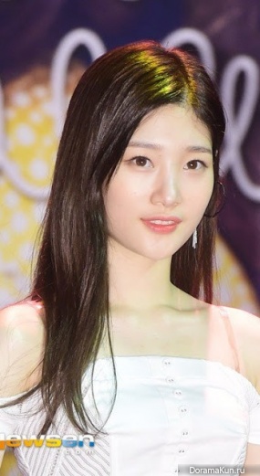 Chaeyeon Chaeyeon