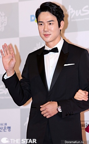 Yoo Yeon Seok и Ryu Hyeon Gon Yoo Yeon Seok и Ryu Hyeon Gon