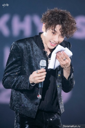 Park Hyo Shin