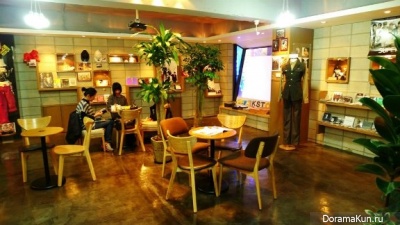 K- POP cafe on Myeong-dong