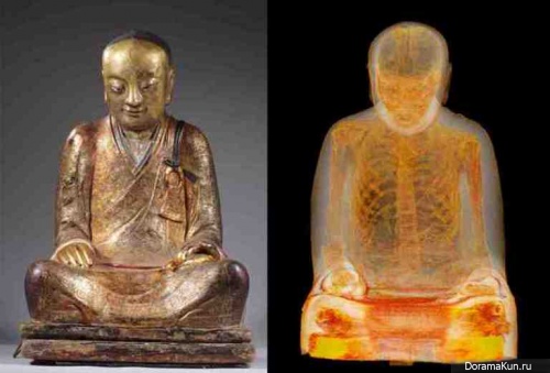 Chinese mummy in the statue