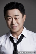 Lee Moon Shik