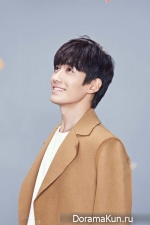 Zhu Yi Long