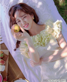 Kim So Hyun для Cosmopolitan July 2018