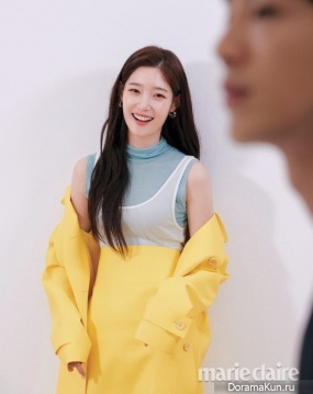 Ji Soo, Jung Chae Yeon