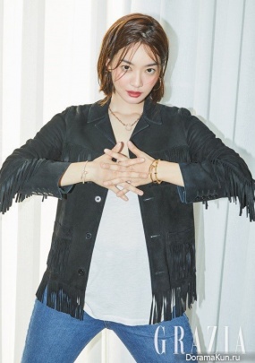 Shin Min Ah