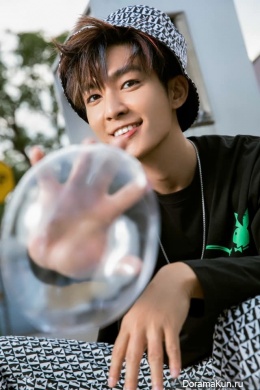 Aaron Yan