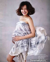 Aom Phiyada для Marie Claire