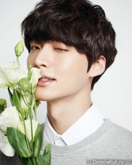 Ahn Jae Hyun для Handu S/S 2015
