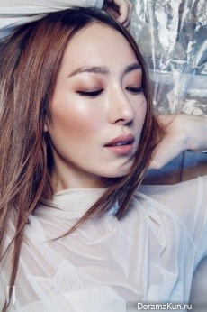 Bae Yoon Young, Ji Hyun Jung для W Korea March 2015