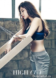 Girl’s Day (Yura) для High Cut Vol. 159