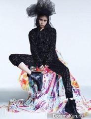 Kim Won Kyung, Han Jin для W Korea May 2015