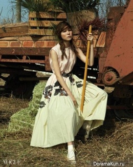 Jin Jung Sun, Kim Won Joong для Vogue April 2015