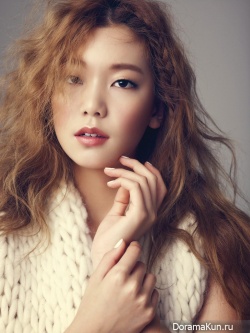 Lee Ho Jung для CeCi November 2014