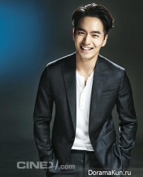 Lee Jin Wook для Cine21 Issue No. 1020