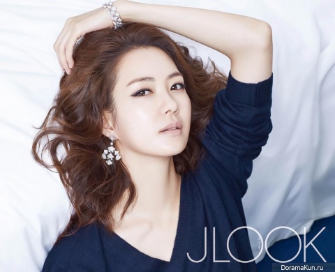 Lee Yo Won для J Look October 2015