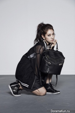 Park Shin Hye для BRUNOMAGLI F/W 2014 CF Extra
