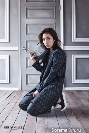 Park Shin Hye для Bruno Magli F/W 2015