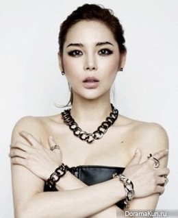 Park Si Yeon для Mzuu 2014 CF