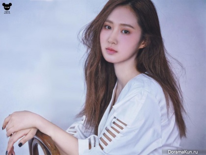 SNSD (Yuri) для Nylon December 2014 Extra