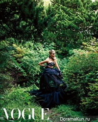 CL (2NE1) для Vogue July 2013