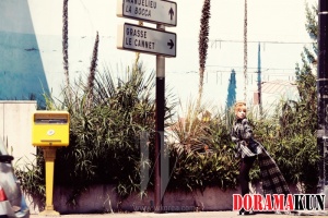 2NE1 для W Korea August 2012