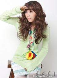 A Pink‘s Jung Eunji для CeCi September 2012