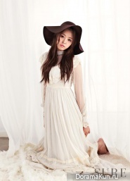 A Pink (Naeun) для SURE Korea October 2013 Extra