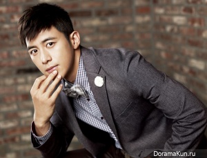 Go Soo для Arnaldo Bassini Fall 2012 Collection