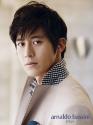 Go Soo для Arnaldo Bassini Spring 2012 Collection
