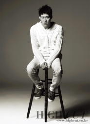 JYJ's Yoochun для High Cut Vol. 6